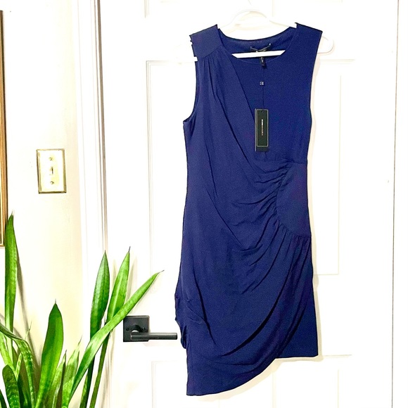 BCBGMAXAZRIA Draped Side Zipper Dress. Size 0 - Picture 3 of 16